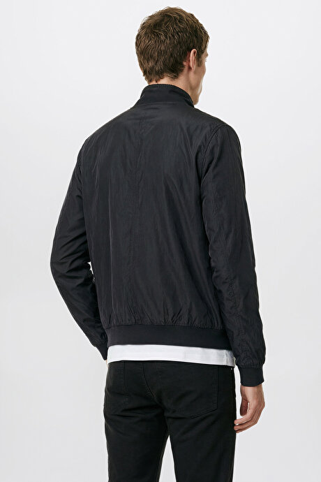 Mevsimlik Standart Fit Normal Kesim Dik Yaka Fermuarlı Cepli Bomber Ceket Siyah Mont resmi