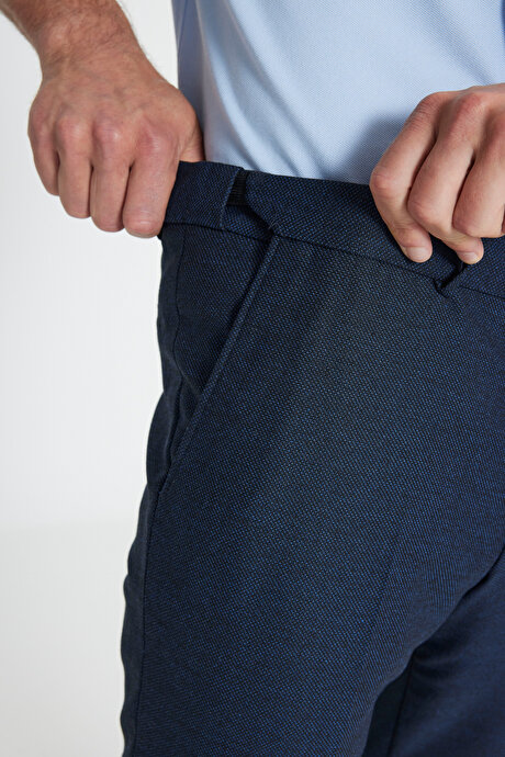 Slim Fit Dar Kesim Beli Gizli Lastikli Yan Cepli Desenli Klasik Lacivert Pantolon resmi