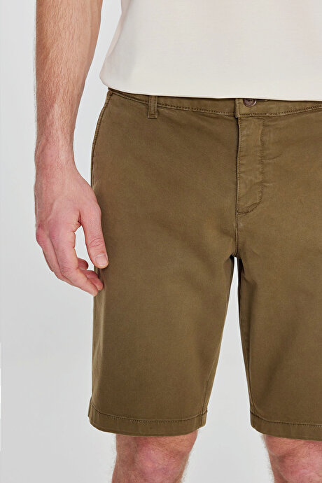 Pamuklu Slim Fit Dar Kesim Yan Cepli Esnek Haki Şort resmi
