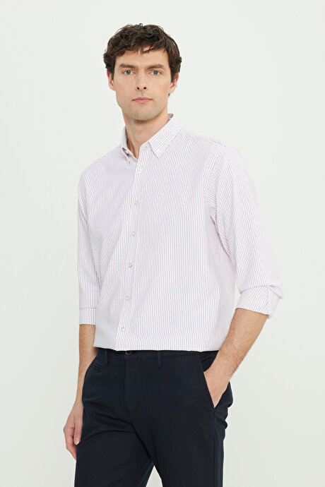 Pamuklu Comfort Fit Rahat Kesim Düğmeli Yaka Çizgili Bordo Gömlek resmi