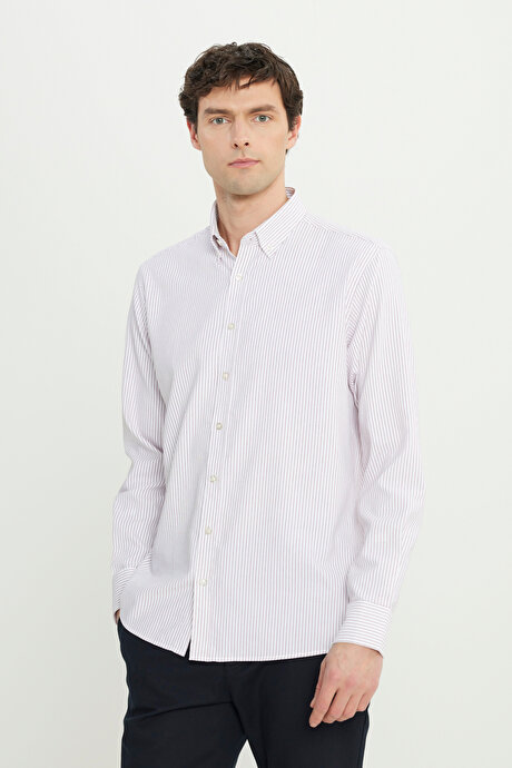 Pamuklu Comfort Fit Rahat Kesim Düğmeli Yaka Çizgili Bordo Gömlek resmi