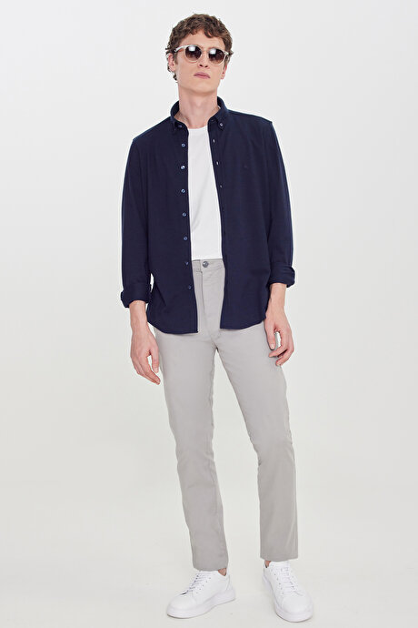 360 Her Yöne Esneyen Pamuklu Slim Fit Dar Kesim Düğmeli Yaka Örme Lacivert Gömlek resmi