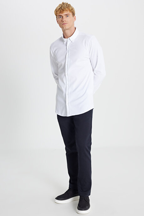 Yumuşak Dokulu Pamuklu Slim Fit Dar Kesim Düğmeli Yaka Esnek Beyaz Gömlek resmi