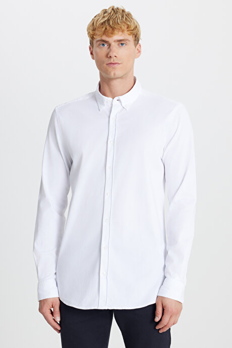 Yumuşak Dokulu Pamuklu Slim Fit Dar Kesim Düğmeli Yaka Esnek Beyaz Gömlek resmi