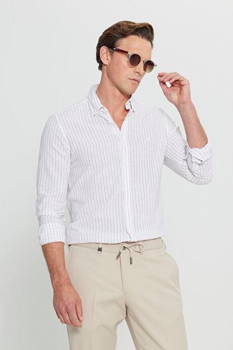 Keten Comfort Fit Rahat Kesim Gizli Düğmeli Yaka Çizgili Travel Beyaz-Bej Gömlek resmi