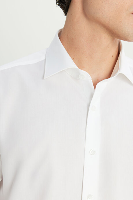 Non-Iron %100 Pamuk Tailored Slim Fit Dar Kesim Klasik Yaka Beyaz Gömlek resmi