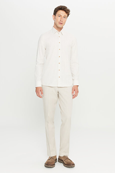 %100 Pamuk Flanel Slim Fit Dar Kesim Gizli Düğmeli Yaka Çizgili Ekru-Bej Gömlek resmi