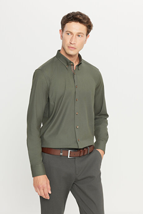 Pamuklu Slim Fit Dar Kesim Düğmeli Yaka Esnek Gabardin Haki Gömlek resmi