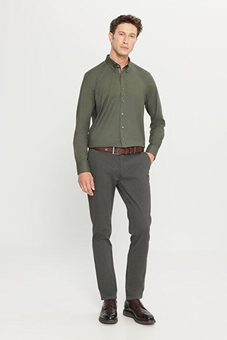 Pamuklu Slim Fit Dar Kesim Düğmeli Yaka Esnek Gabardin Haki Gömlek resmi