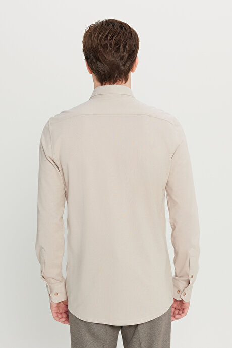 Pamuklu Slim Fit Dar Kesim Düğmeli Yaka Örme Bej Gömlek resmi