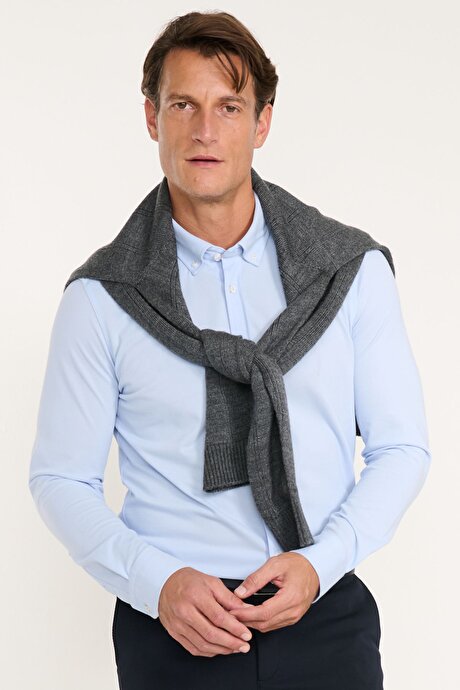 Pamuklu Slim Fit Dar Kesim Düğmeli Yaka Örme Mavi Gömlek resmi