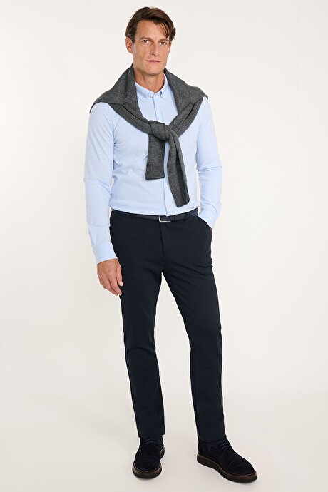 Pamuklu Slim Fit Dar Kesim Düğmeli Yaka Örme Mavi Gömlek resmi