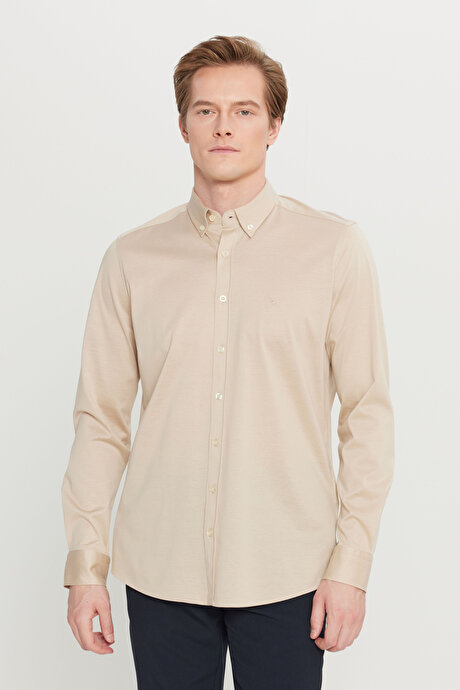 %100 Pamuk Slim Fit Dar Kesim Düğmeli Yaka Örme Bej Gömlek resmi