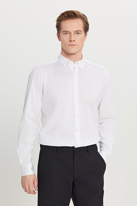 %100 Pamuk Slim Fit Dar Kesim Düğmeli Yaka Örme Beyaz Gömlek resmi
