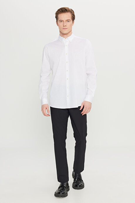 %100 Pamuk Slim Fit Dar Kesim Düğmeli Yaka Örme Beyaz Gömlek resmi