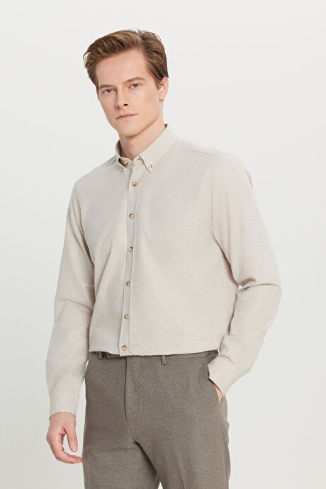 Pamuklu Slim Fit Dar Kesim Düğmeli Yaka Diagonal Desenli Flanel Bej Gömlek resmi
