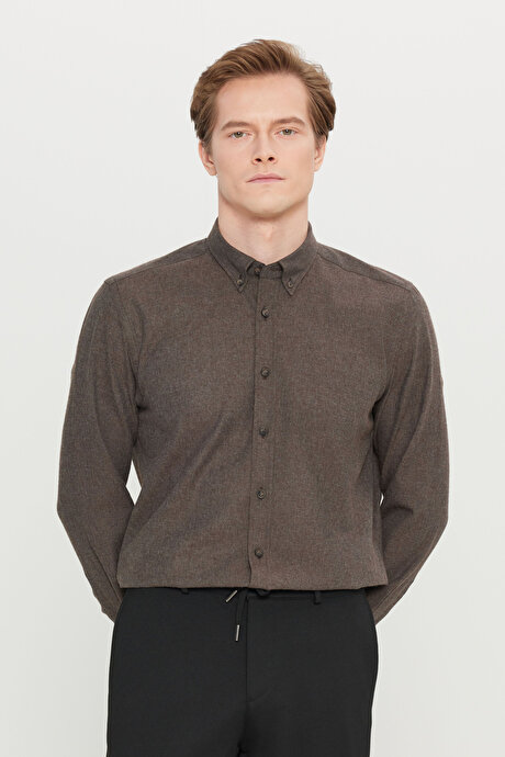 Pamuklu Slim Fit Dar Kesim Düğmeli Yaka Diagonal Desenli Flanel Kahverengi Gömlek resmi