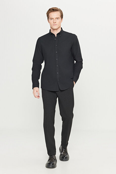 Pamuklu Slim Fit Dar Kesim Düğmeli Yaka Diagonal Desenli Flanel Siyah Gömlek resmi