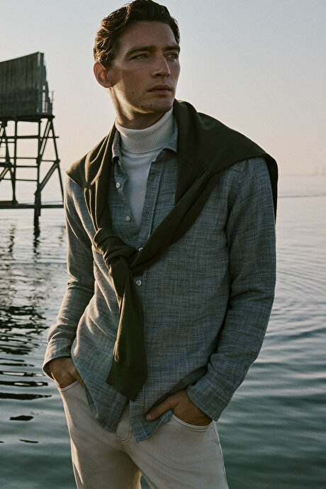 %100 Pamuk Slim Fit Dar Kesim Klasik Yaka Armürlü Haki-Beyaz Gömlek resmi