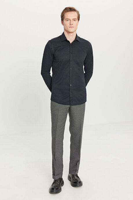 Pamuklu Regular Fit Normal Kesim Klasik Yaka Armürlü Siyah Gömlek resmi
