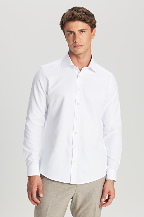 Pamuklu Slim Fit Dar Kesim Klasik Yaka Armürlü Beyaz Gömlek resmi