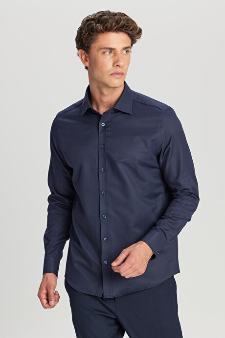Pamuklu Slim Fit Dar Kesim Klasik Yaka Armürlü Lacivert Gömlek resmi