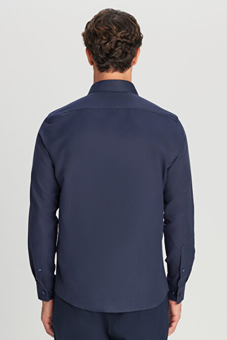 Pamuklu Slim Fit Dar Kesim Klasik Yaka Armürlü Lacivert Gömlek resmi