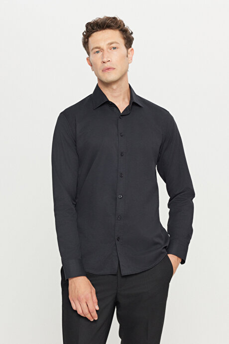 Pamuklu Slim Fit Dar Kesim Klasik Yaka Armürlü Siyah Gömlek resmi