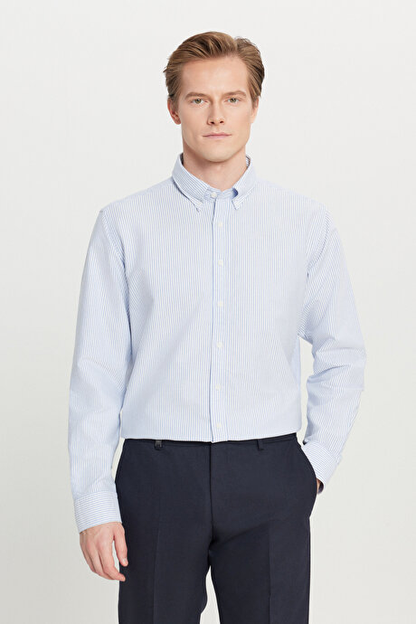 %100 Pamuk Oxford Comfort Fit Rahat Kesim Düğmeli Yaka Çizgili Beyaz-Mavi Gömlek resmi