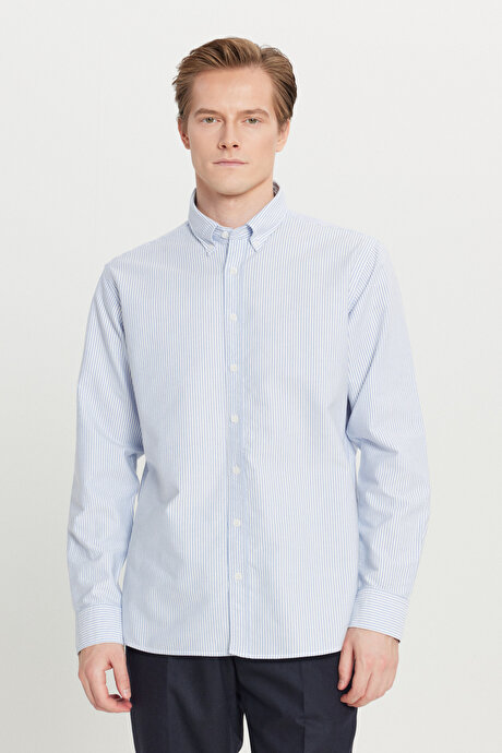 %100 Pamuk Oxford Comfort Fit Rahat Kesim Düğmeli Yaka Çizgili Beyaz-Mavi Gömlek resmi