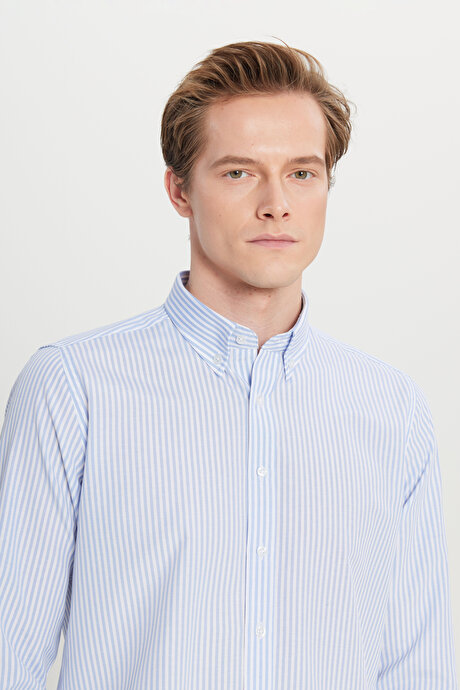 Pamuklu Tailored Slim Fit Dar Kesim Düğmeli Yaka Çizgili Beyaz-Mavi Gömlek resmi