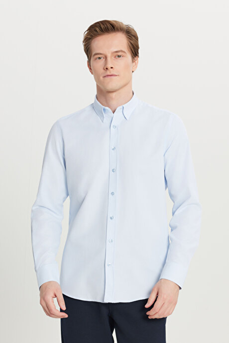 Pamuklu Tailored Slim Fit Dar Kesim Gizli Düğmeli Yaka Armürlü Açık Mavi Gömlek resmi