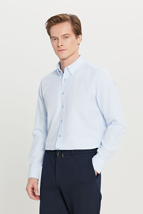 Pamuklu Tailored Slim Fit Dar Kesim Gizli Düğmeli Yaka Armürlü Açık Mavi Gömlek resmi