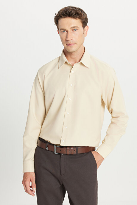 Pamuklu Regular Fit Normal Kesim Klasik Yaka Armürlü Bej Gömlek resmi