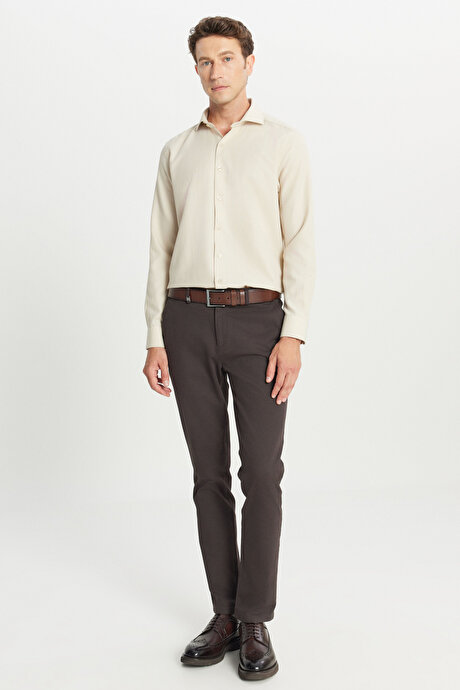 Pamuklu Regular Fit Normal Kesim Klasik Yaka Armürlü Bej Gömlek resmi