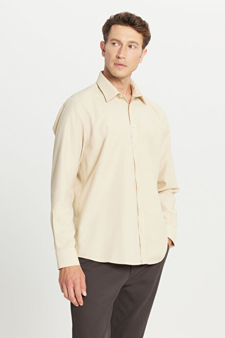 Pamuklu Regular Fit Normal Kesim Klasik Yaka Armürlü Bej Gömlek resmi
