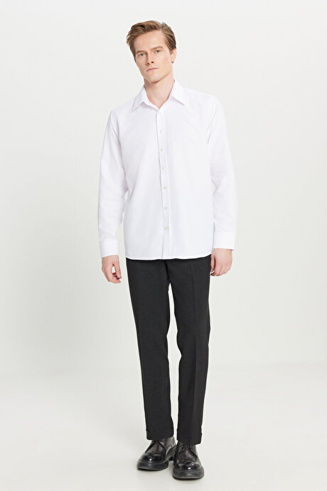 Pamuklu Regular Fit Normal Kesim Klasik Yaka Armürlü Beyaz Gömlek resmi