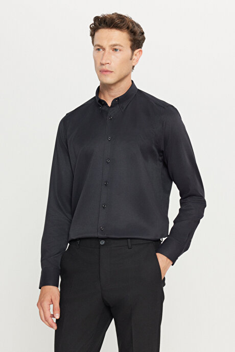 Pamuklu Tailored Slim Fit Dar Kesim Düğmeli Yaka Armürlü Siyah Gömlek resmi
