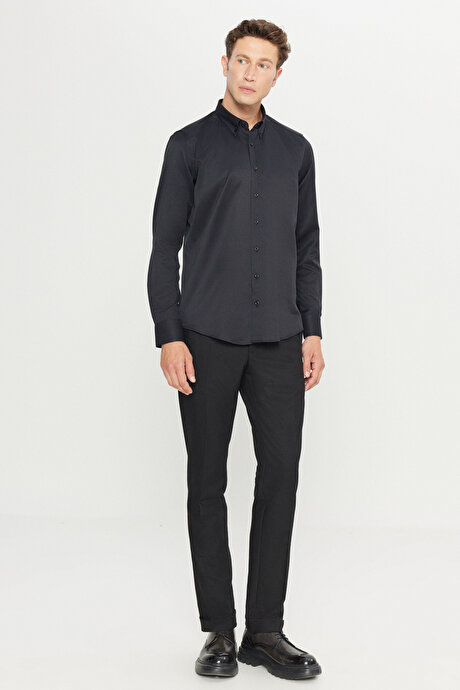 Pamuklu Tailored Slim Fit Dar Kesim Düğmeli Yaka Armürlü Siyah Gömlek resmi
