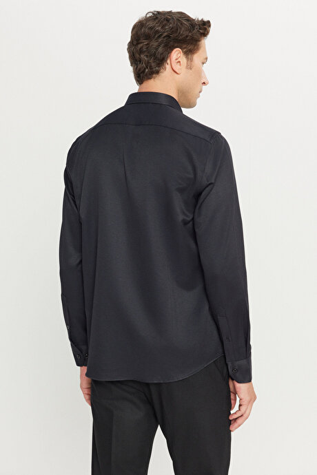 Pamuklu Tailored Slim Fit Dar Kesim Düğmeli Yaka Armürlü Siyah Gömlek resmi