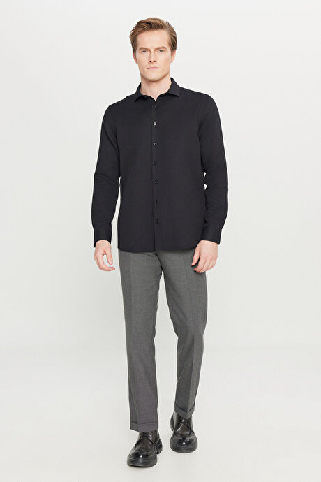 Pamuklu Tailored Slim Fit Dar Kesim Küçük İtalyan Yaka Armürlü Siyah Gömlek resmi