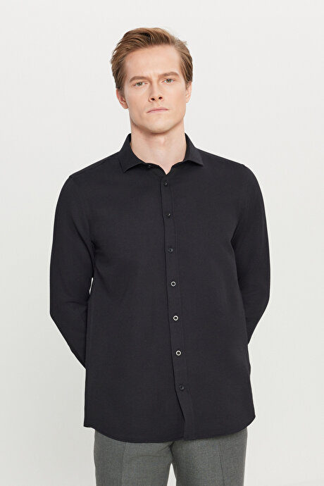 Pamuklu Tailored Slim Fit Dar Kesim Küçük İtalyan Yaka Armürlü Siyah Gömlek resmi