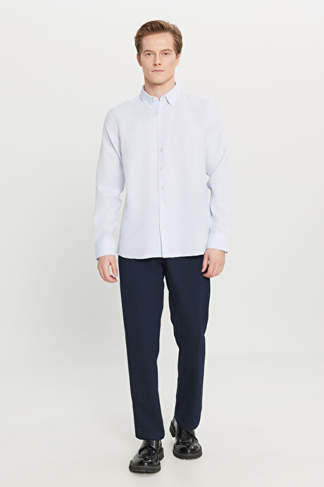 Pamuklu Tailored Slim Fit Dar Kesim Düğmeli Yaka Armürlü Açık Mavi Gömlek resmi
