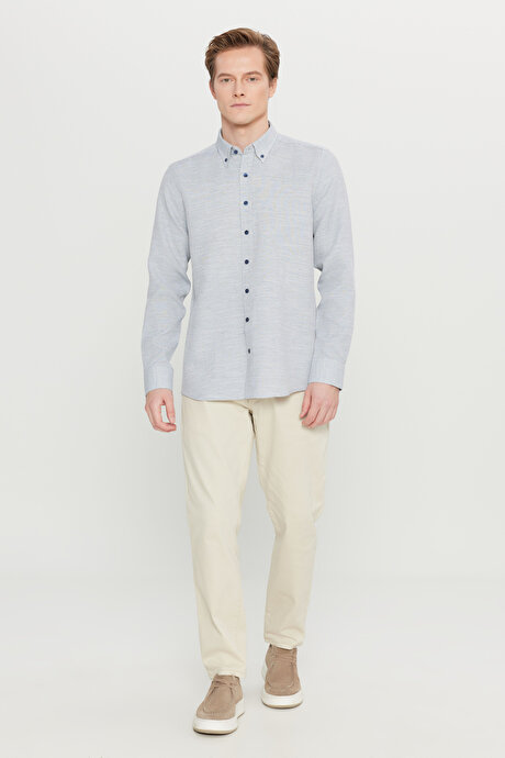 Pamuklu Tailored Slim Fit Dar Kesim Düğmeli Yaka Armürlü Lacivert Gömlek resmi