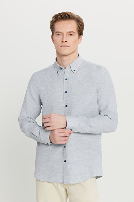 Pamuklu Tailored Slim Fit Dar Kesim Düğmeli Yaka Armürlü Lacivert Gömlek resmi