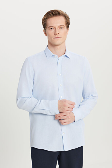 %100 Pamuk Tailored Slim Fit Dar Kesim Klasik Yaka Armürlü Açık Mavi Gömlek resmi