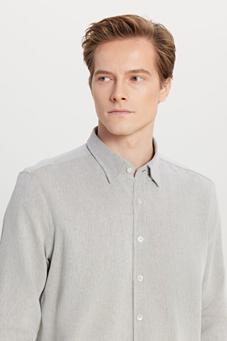 %100 Pamuklu Slim Fit Gizli Düğmeli Yaka Armürlü Haki Gömlek resmi