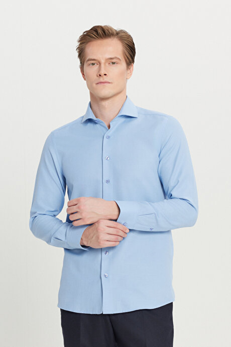 Pamuklu Oxford Tailored Slim Fit Dar Kesim Küçük İtalyan Yaka Armürlü Açık Mavi Gömlek resmi