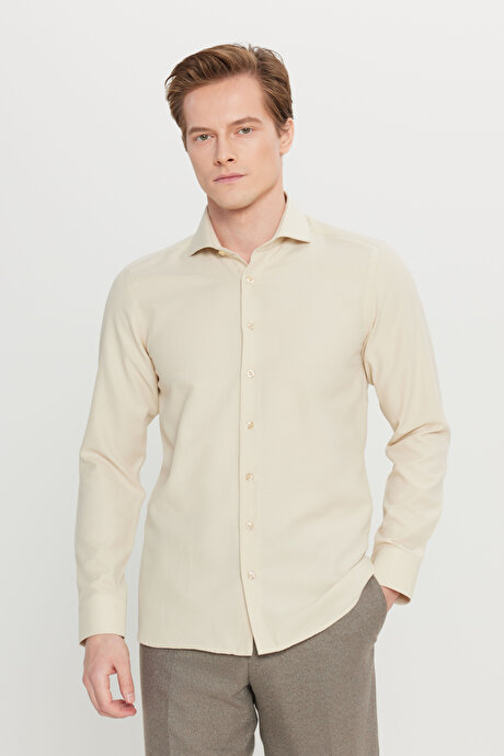 Pamuklu Oxford Tailored Slim Fit Dar Kesim Küçük İtalyan Yaka Armürlü Bej Gömlek resmi