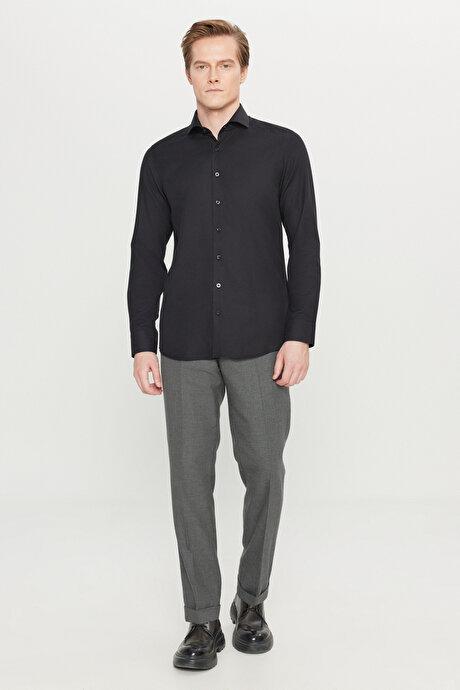 Pamuklu Oxford Tailored Slim Fit Dar Kesim Küçük İtalyan Yaka Armürlü Siyah Gömlek resmi